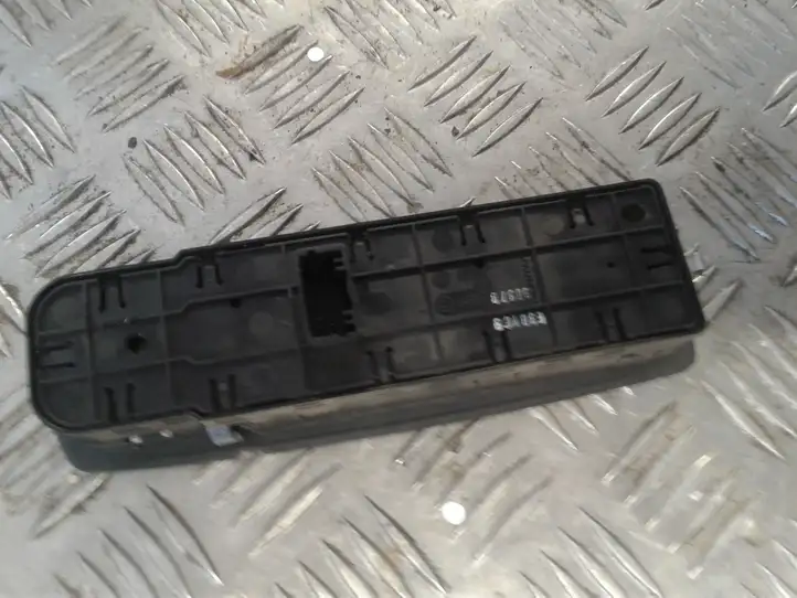 Renault Laguna III (2007 - 2015) 809610007R Блок кнопок стеклоподъемников — фото 2