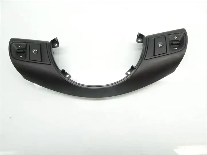Kia Venga (2010 - 2014) Кнопки на рулевом колесе — фото 1