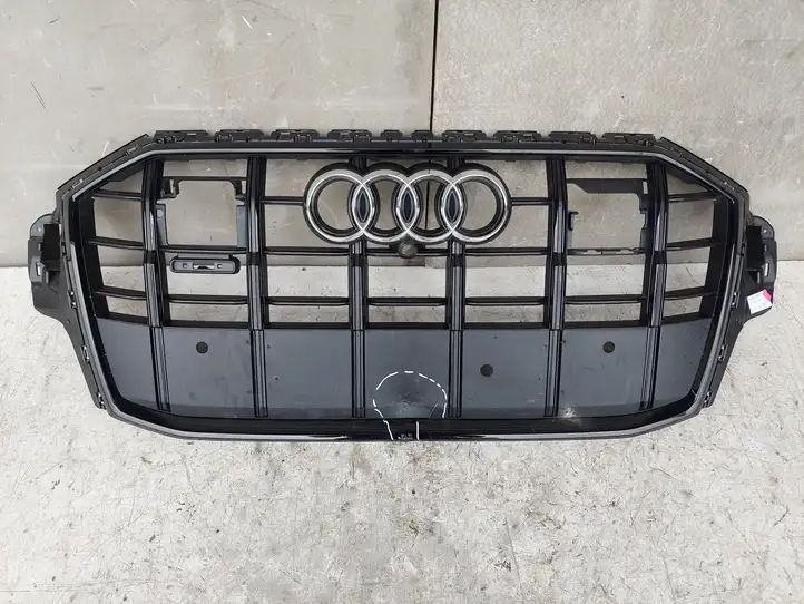 Audi Q7 4M (2015 - ) 4M0853651 Верхняя решетка радиатора — фото 1