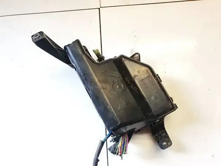 Toyota Prius (XW20) (2003 - 2009)  5525ya1 Ящик предохранителей (комплект)