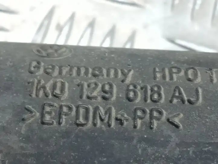 Volkswagen Golf V (2003 - 2009) 1K0129618AJ Трубка подачи воздуха — фото 2