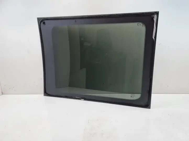 Ford Transit   GK31B29740B Боковое стекло в середине кузова