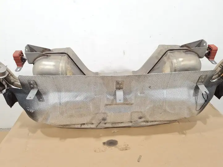 Audi R8 42 (2006 - 2015) 420251051F Задняя часть глушителя — фото 2