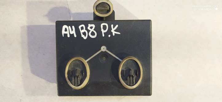 Audi A4 (2007 - 2011)  8K0959793A Блок управления дверью