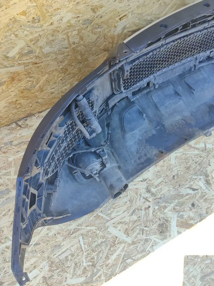 Volkswagen Touareg I    Передний бампер