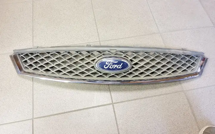 Ford Galaxy (2000 - 2006) 7M5853653A Верхняя решетка радиатора — фото 1