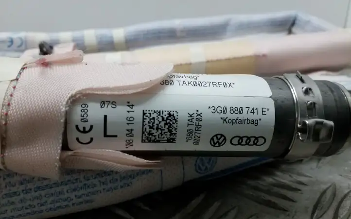 Volkswagen PASSAT B8 (2015 - ) 3G0880741E Боковая подушка безопасности шторка — фото 2
