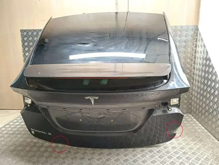 Tesla Model X (2015 - 2021) 1069547-E0-B Крышка багажника — фото 1
