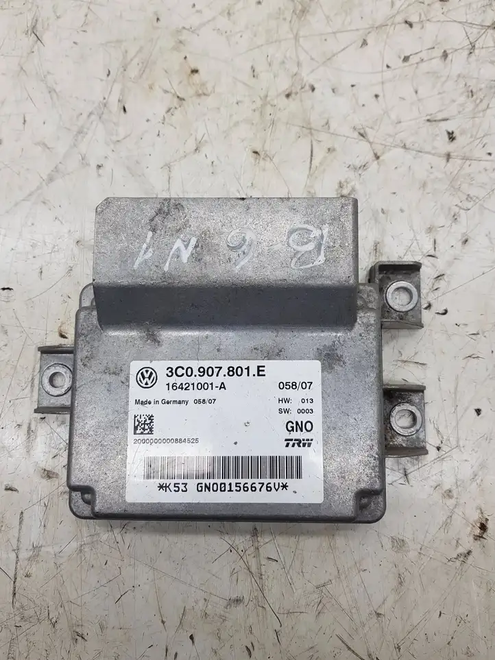 Volkswagen PASSAT B6 (2005 - 2010) 3C0907801E Блок управления стояночным тормозом — фото 1