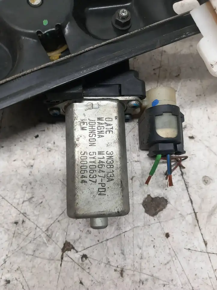 BMW 3 F30 F35 F31 (2012 - 2018) 34000015M09 Стеклоподъемник задней двери — фото 3