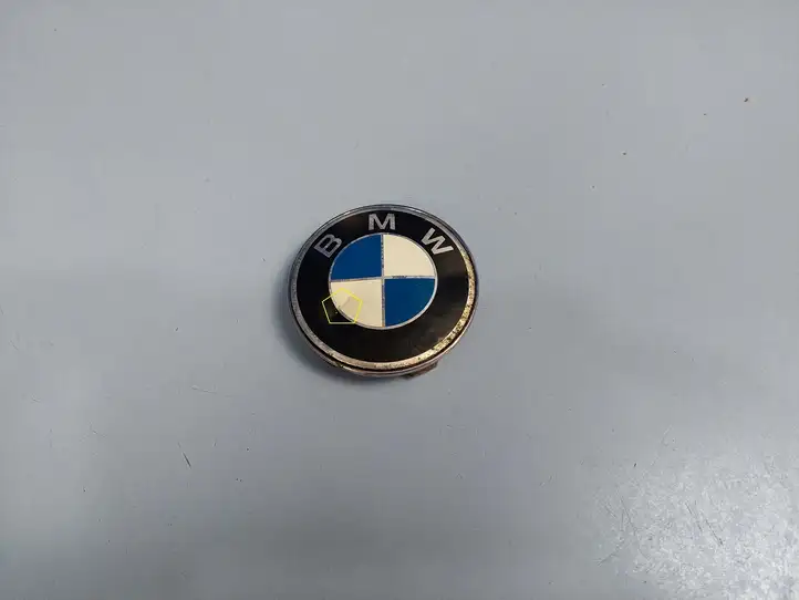 BMW 3 F30 F35 F31 (2012 - 2018) 6783536 Неоригиналные колпаки ступицы — фото 1