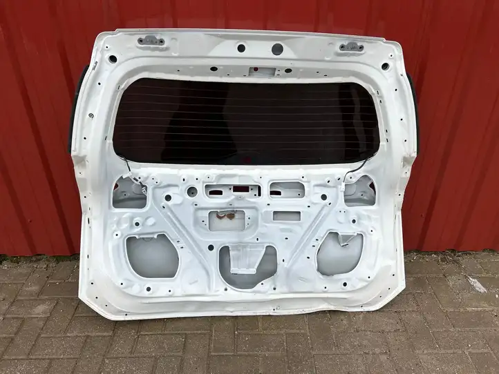 Toyota RAV 4 (XA40) (2012 - 2018) Заднее стекло — фото 1
