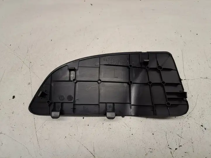 Toyota Yaris (2014 - 2019) 647460D050 Крышка — фото 8