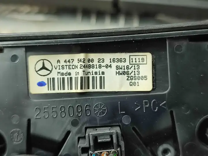 Mercedes-Benz Vito W447 (2014 - ) A4476891337 Отделка внутренней панели салона — фото 8