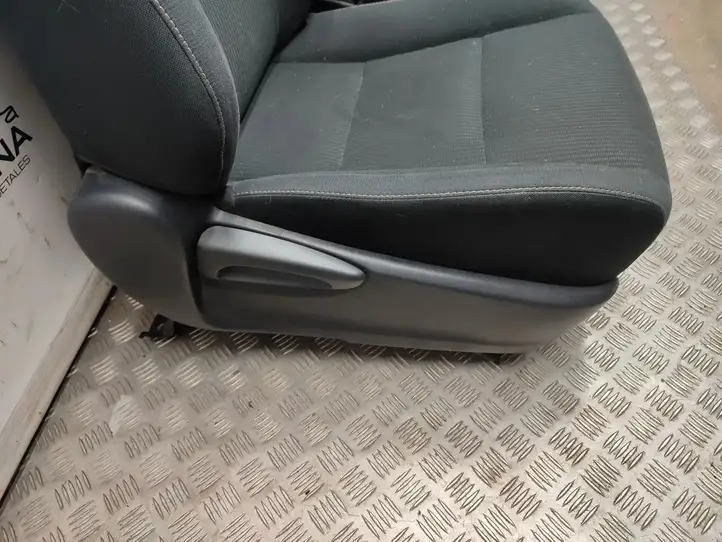 Toyota RAV 4 (XA40) (2012 - 2018) Комплект отделки дверей — фото 4