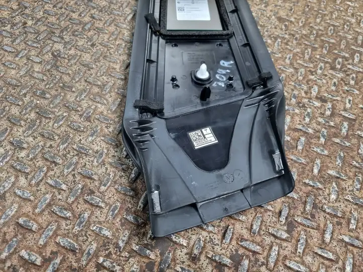 Tesla Model Y (2019 - 2024) 151625500E Наружная накладка стойки B — фото 3