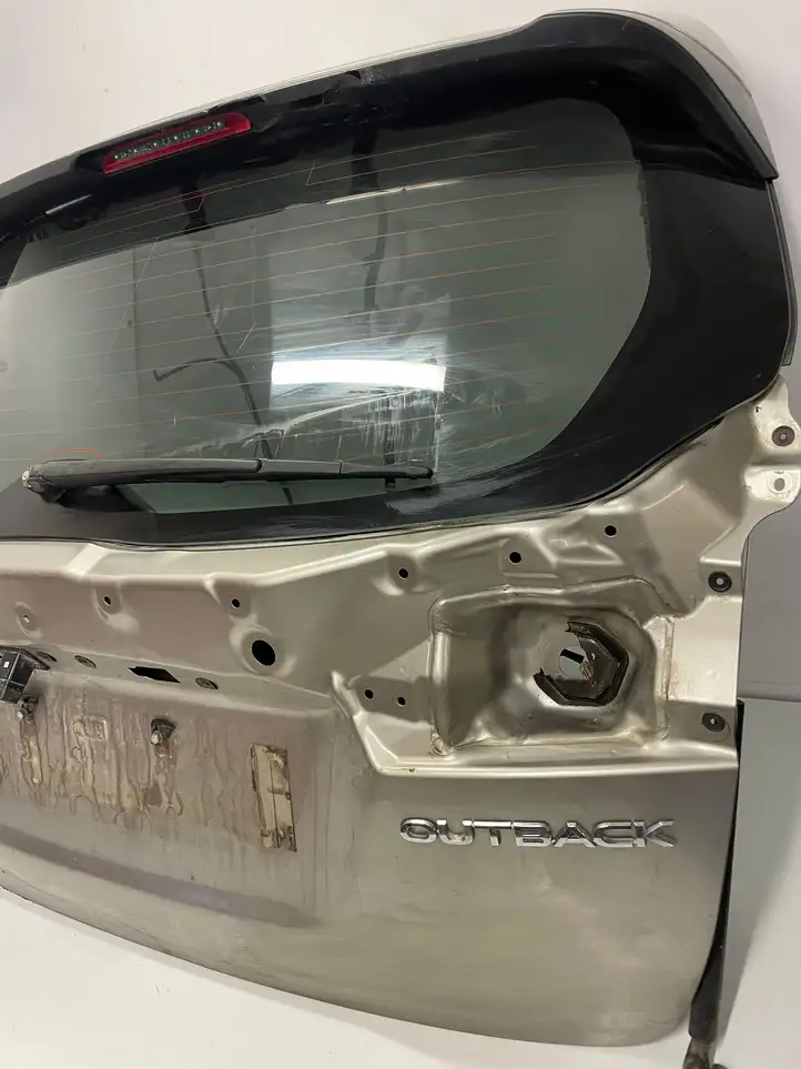 Subaru Outback (BS) (2014 - 2019) Крышка багажника — фото 11