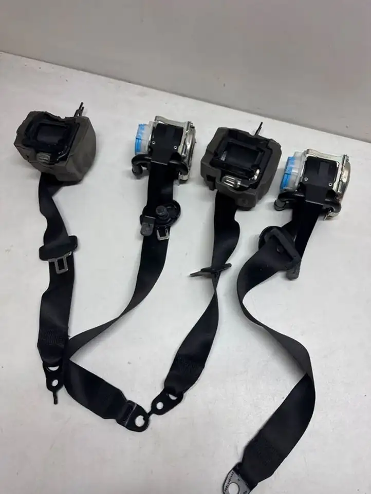 BMW 4 G22 G23 G24 G26 (2020 - ) 9476110 Комплект ремней безопасности — фото 10
