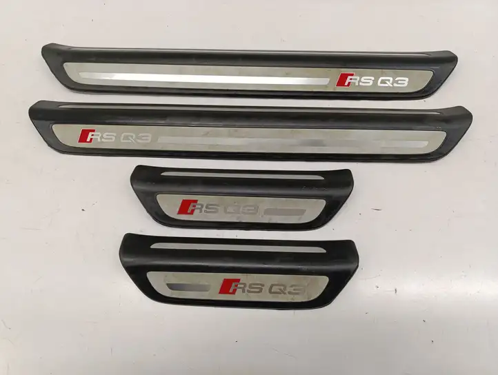 Audi RS Q3 (2013 - 2018) 8U0853373D Внутренняя обшивка порога (комплект) — фото 1