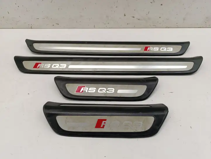 Audi RS Q3 (2013 - 2018) 8U0853373D Внутренняя обшивка порога (комплект) — фото 2