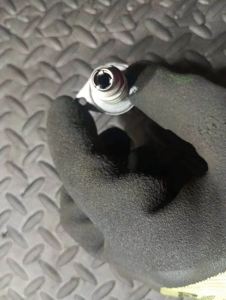 BMW 5 E60 E61 (2004 - 2010) 11367841072 Соленоид турбины — фото 5