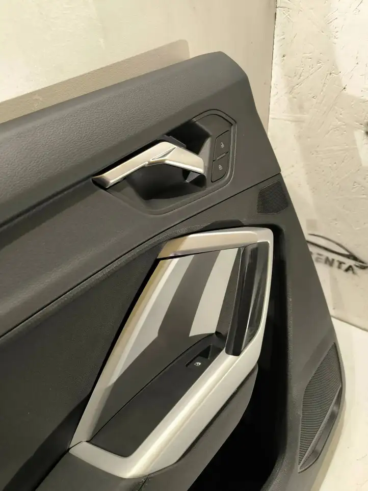 Audi Q3 F3 (2018 - ) 83A971693G Обшивка задней двери — фото 2