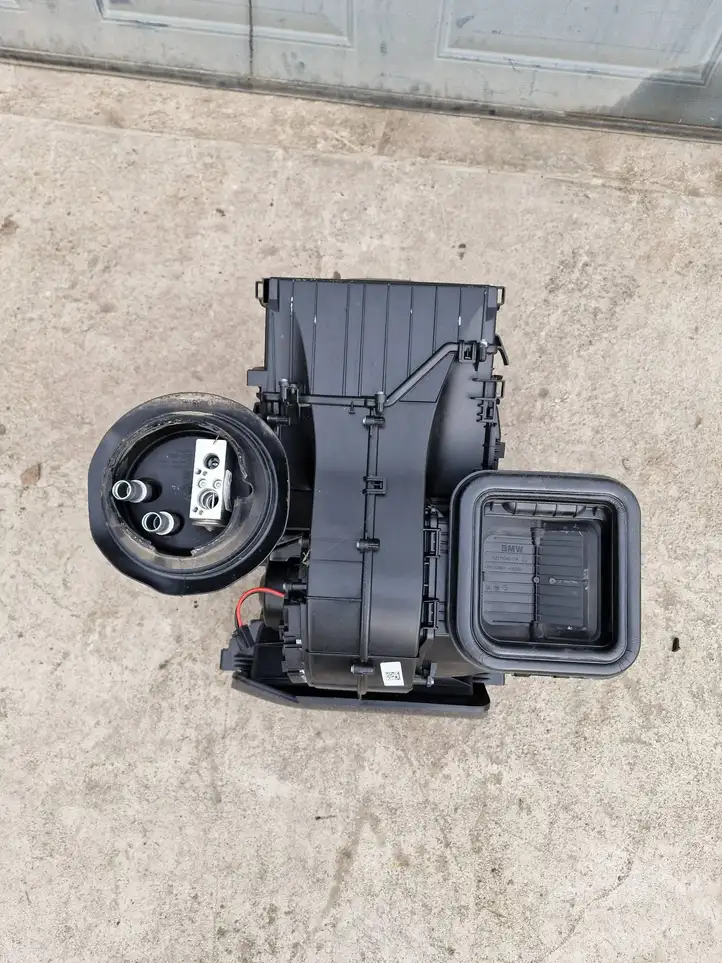 BMW X1 F48 F49 (2015 - 2022) 64116827060 Воздуховоды системы отопления/климатики — фото 4