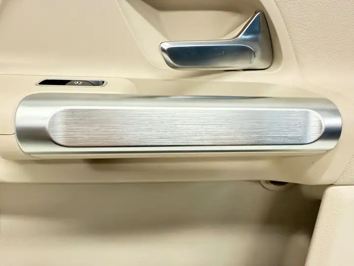 Mercedes-Benz GLB X247 (2018 - ) A2477204602 Обшивка передней двери — фото 9