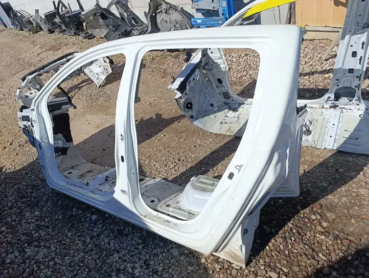 Mitsubishi L200 (2018 - ) Боковина кузова — фото 3