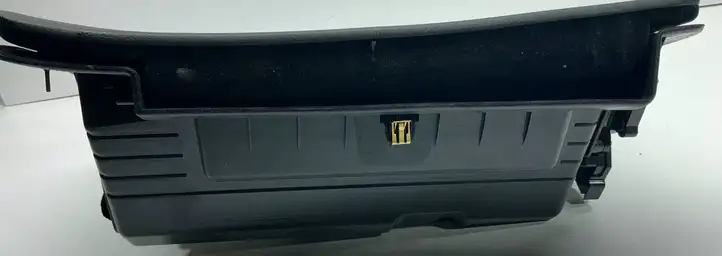 Cadillac Escalade IV (2014 - 2019) 23105162 Бардачок в сборе — фото 7