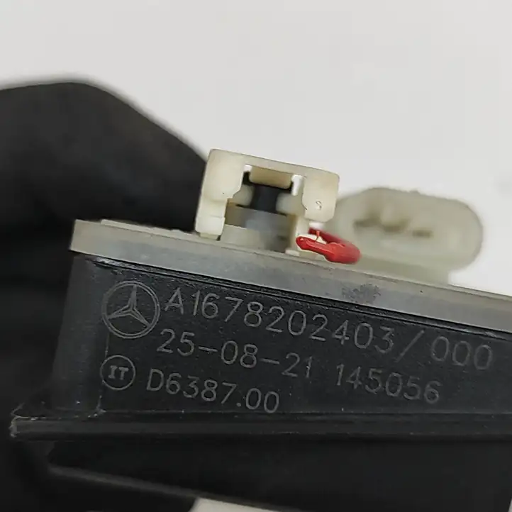 Mercedes-Benz GLE W167 (2019 - ) A1678202403 Замок крышки топливного бака — фото 6