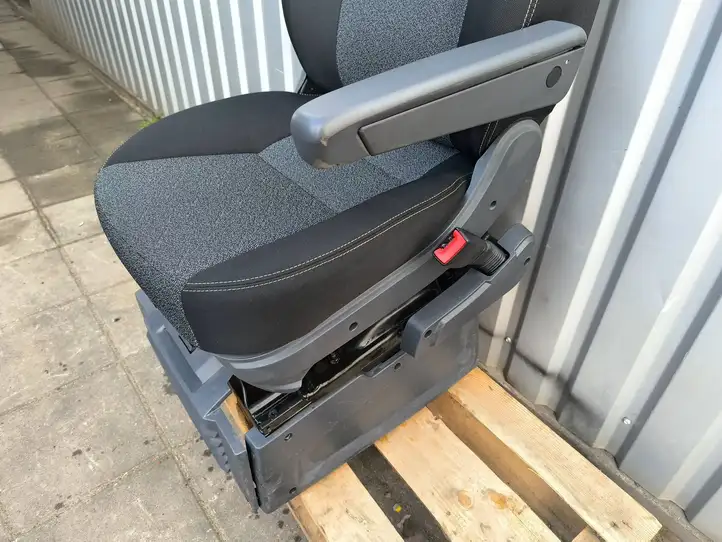 Fiat Ducato (2014 - ) Переднее сиденье пассажира — фото 7