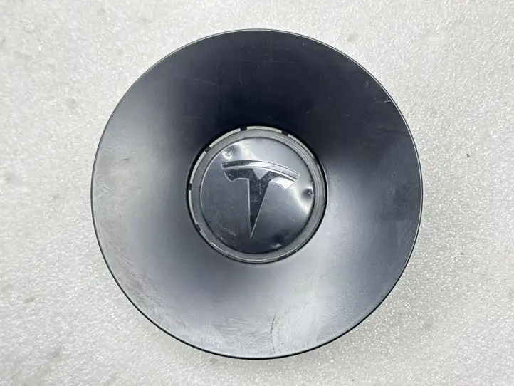 Tesla Model Y (2019 - 2024) 118823300A Колпачек колесных болтов — фото 2