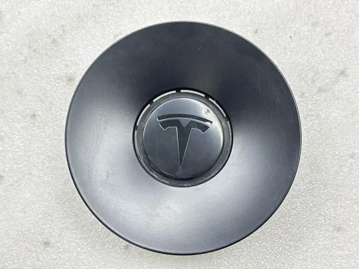 Tesla Model Y (2019 - 2024) 118823300A Колпачек колесных болтов — фото 2