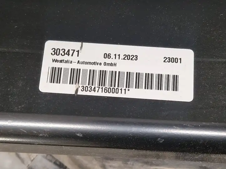 BMW i4 (2021 - ) 303471600011 Комплект буксировочного крюка — фото 6