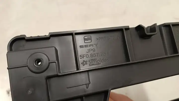 Seat Leon (5F) (2012 - 2019) 5f0857751 Кронштейн GPS-навигатора — фото 2