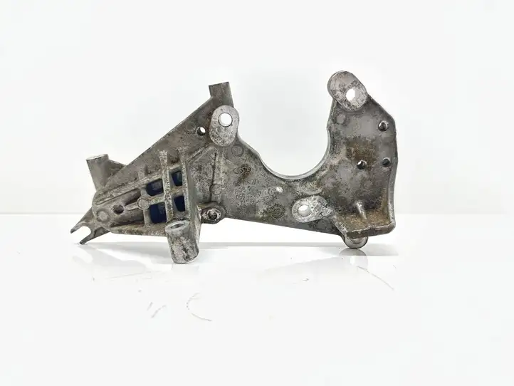 Audi A6 S6 C6 4F (2004 - 2008) 059130147H Кронштейн топливного насоса — фото 2