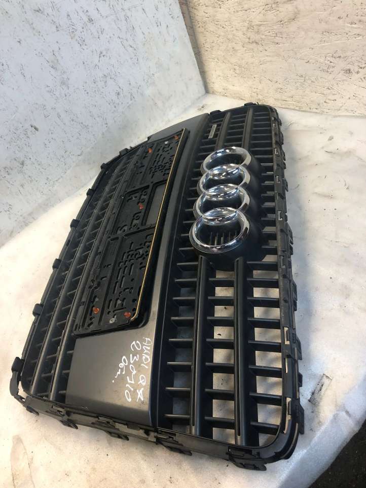 4l0853651 Audi Q7 4L Grotelės viršutinės