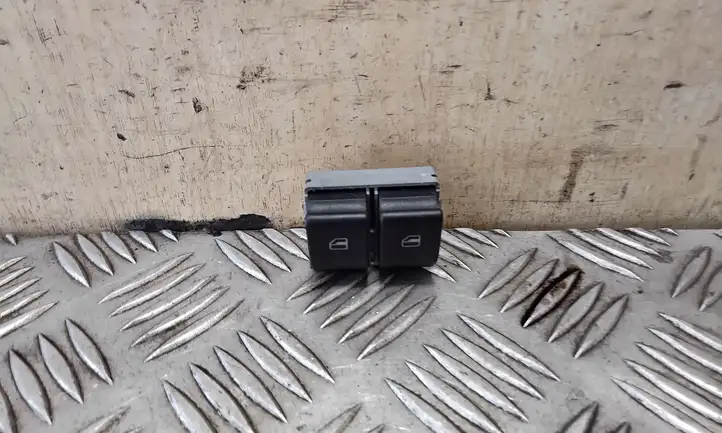 Volkswagen Polo (2005 - 2009) 6Q0959858A Блок кнопок стеклоподъемников — фото 1