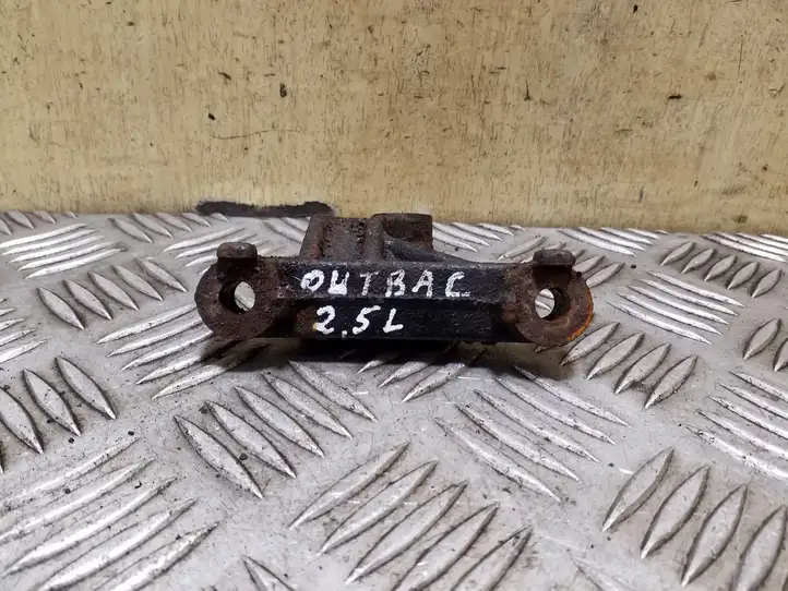 Subaru Outback (2003 - 2007) Прочие детали моторного отсека — фото 3
