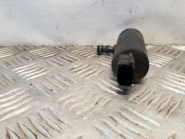 Volkswagen PASSAT CC (2012 - 2017) 3B7955681 Насос омывателя стекла — фото 3