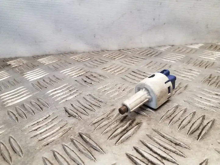 Toyota Land Cruiser (J120) (2002 - 2009) Датчик педали тормоза — фото 1