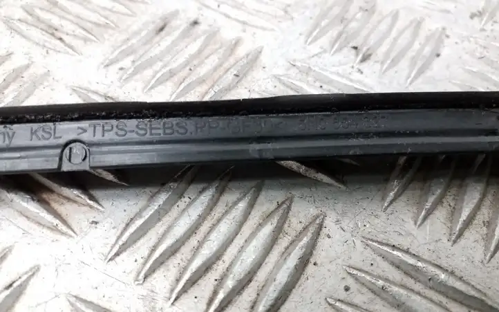 Volkswagen Tiguan (2007 - 2011) 5N0854327 Накладка стоек лобового стекла — фото 2