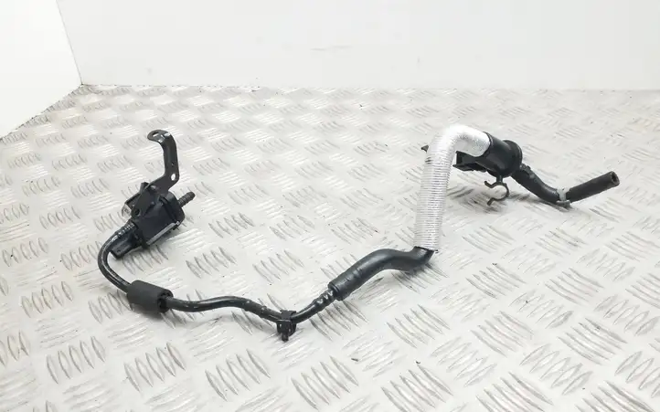 Audi A4 S4 B9 (2015 - 2019) 8W0201892B Трубки и шланги — фото 4