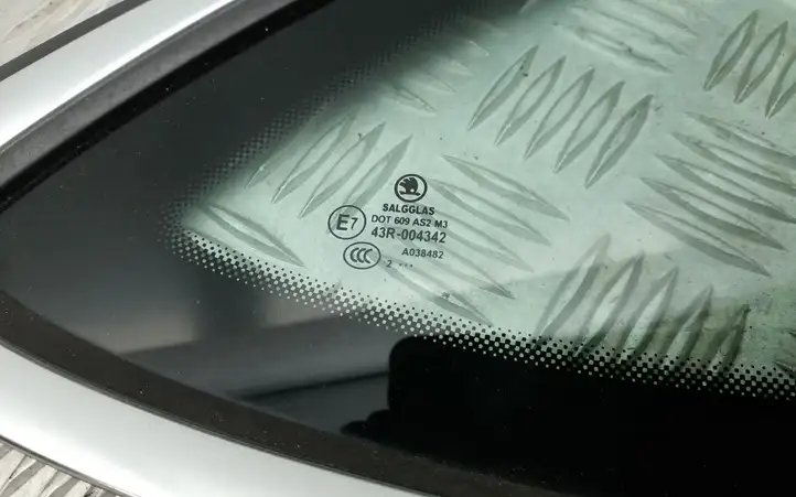 Skoda Superb B6 (3T) (2008 - 2015) 3T9845298K Заглушка airbag — фото 2