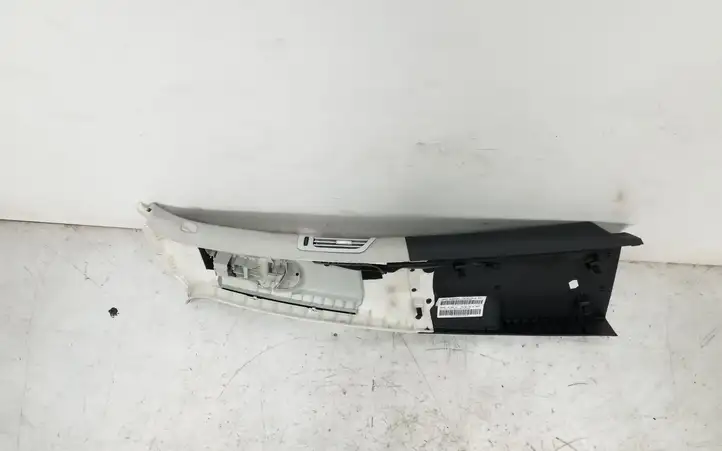 Volkswagen Touareg II (2010 - 2018) 7P6867239AK Верхняя обшивка стойки B — фото 4