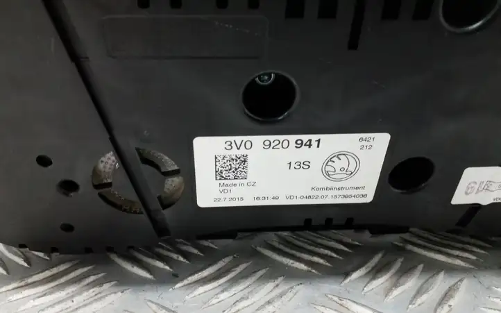 Skoda Superb B8 (3V) (2015 - 2023) 3V0920941 Спидометр — фото 4
