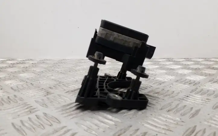 Skoda Superb B8 (3V) (2015 - 2023) 3Q0907561C Радар Distronic — фото 2