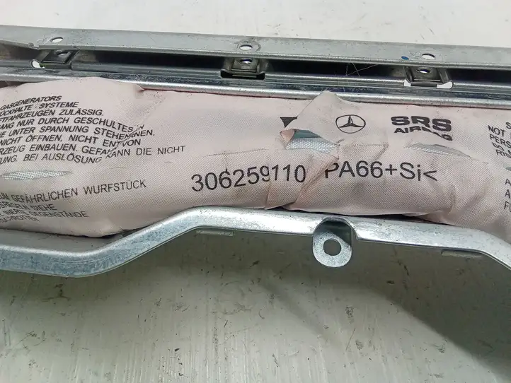 Mercedes-Benz C W204 (2007 - 2014) 306259110 Коленная подушка безопасности — фото 5