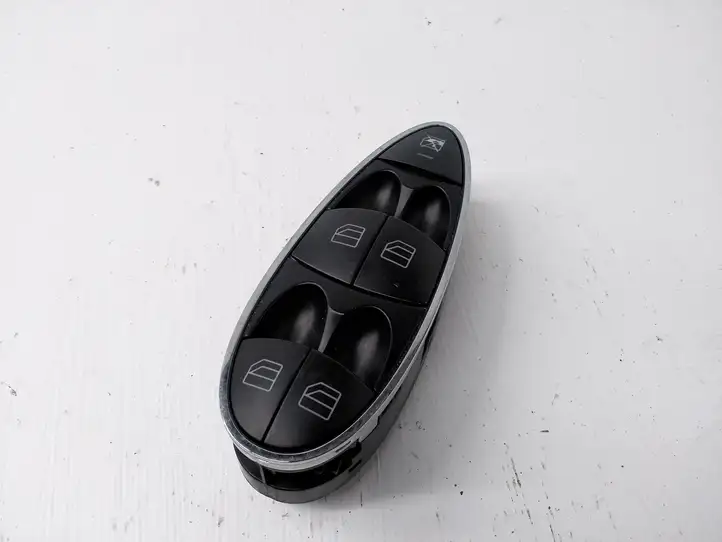 Mercedes-Benz CLS C219 (2003 - 2011) A2118213679 Блок кнопок стеклоподъемников — фото 1